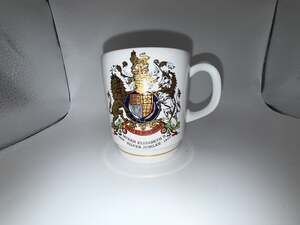 Poole Pottery Queen Elizabeth II Silver Jubilee Commemorative Mug 1952-1977